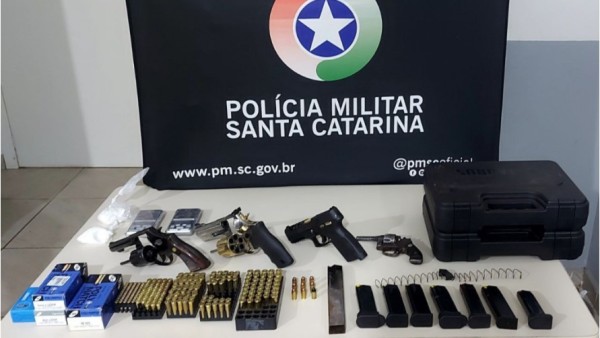 Polícia realiza prisão por tráfico de drogas e porte ilegal de armas