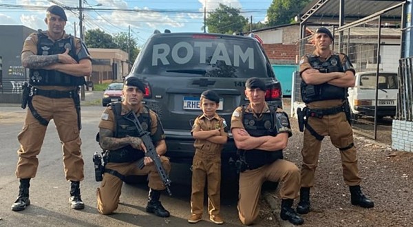 Menino que sonha ser policial é convidado fazer patrulhamento na viatura da ROTAM
