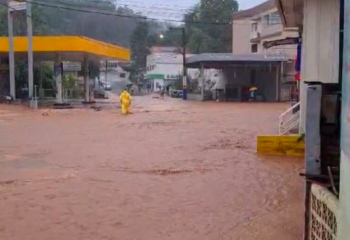 SC tem quatro municípios em situação de emergência e quase 200 desalojados pela chuva