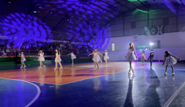 Patinação artística encanta e transforma noite em espetáculo