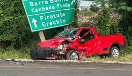 Motoristas ficam feridos após colisão frontal na BR-153