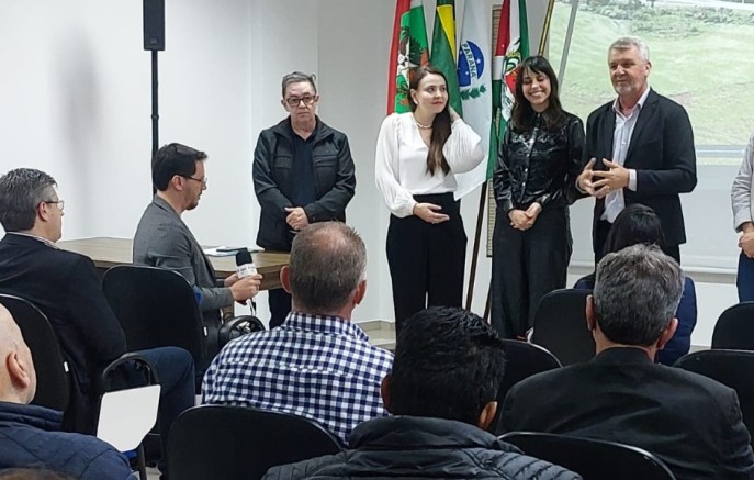 Tri-fronteira recebe comitiva de prefeitos e empresários da região do contestado