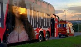Borracheiro morre esmagado durante reparo de ônibus de cantora sertaneja