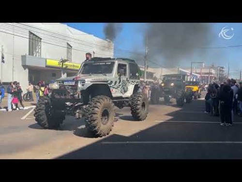 Desfile de 7 de Setembro reúne grande público e celebra 204 anos da Independência do Brasil
