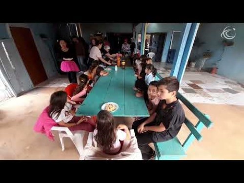 Casal de pastores realizam trabalho social com crianças carentes na Linha Jacob Maran