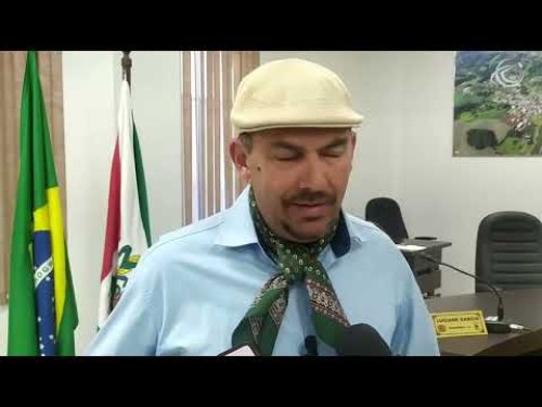 Barracão  - Marcos Bellan realiza indicação perante os semáforos instalados no município