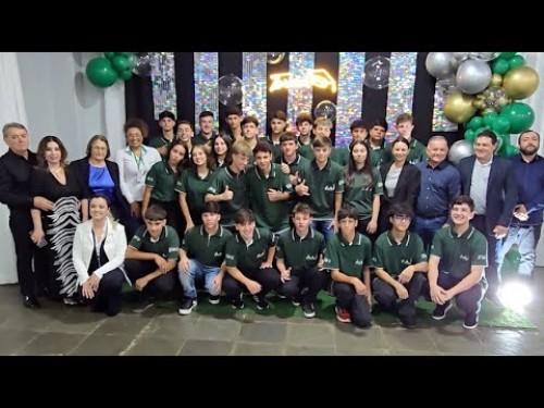 Programa Jovem Aprendiz forma adolescentes em Avicultura de Postura e Corte no Grupo Carminatti