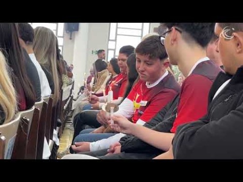 Igreja Nossa Senhora Aparecida celebra 70 anos com visita pastoral e crisma de 43 jovens