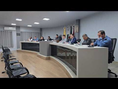 Câmara de Dionísio Cerqueira aprova projeto para custear participação de alunos em competições