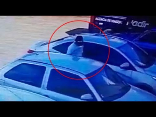 Em plena luz do dia automóvel é furtado de estacionamento de supermercado no centro