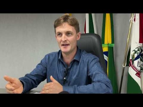 Vereadores de Dionísio Cerqueira aprovam licença-maternidade de seis meses para a prefeita Bianca Maran Bertamoni