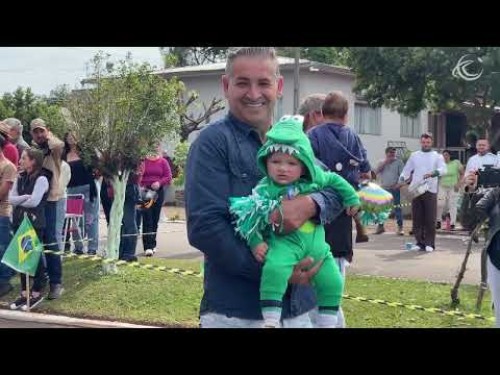 Comunidade lota avenida central no Desfile Cívico de 7 de Setembro em Pranchita