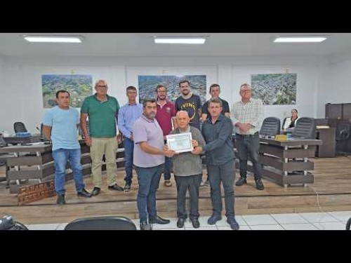 Câmara de Vereadores de Barracão realiza 10ª sessão ordinária com votação de projetos e moção de aplausos ao padre Harry