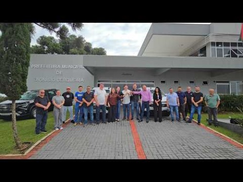 Secretaria de Saúde de Dionísio Cerqueira recebe dois veículos novos para transporte de pacientes