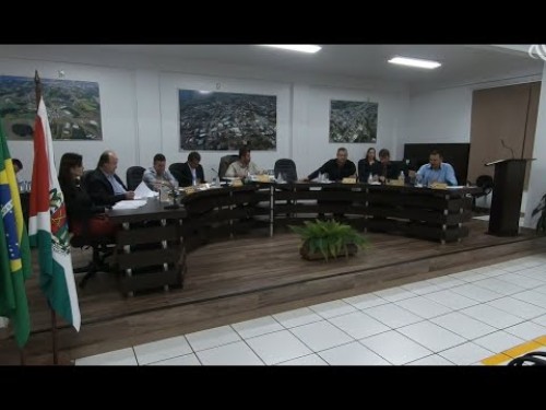 Após início de investigação de suposto assédio, importunação sexual e ameaça, o presidente do legislativo renuncia ao cargo de vereador
