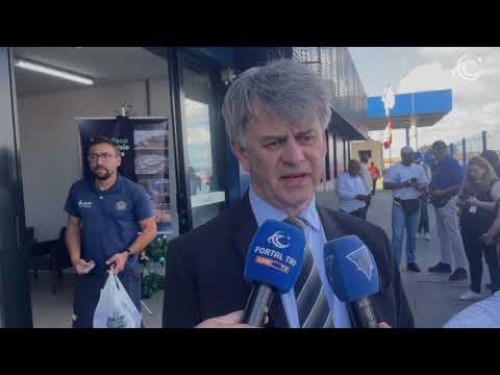 Delegações de Angola e Moçambique visitam a Aduana de Cargas para conhecer modelo integrado