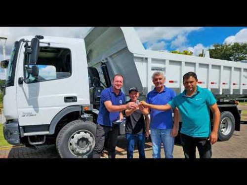 Bom Jesus do Sul  recebe novo caminhão caçamba para reforçar setor rodoviário